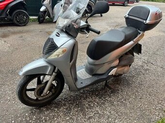 Honda SH 125i (2006) plexi, kufr, dobrá cena