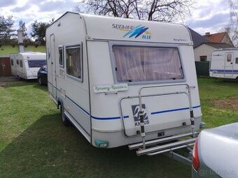 KNAUS SÜDWIND BLUE č.706 pro 4. Palanda. 790 kg.