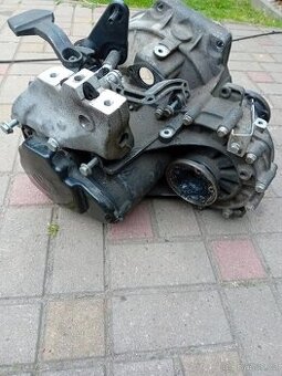 Převodovka golf 6 1.6tdi cayc