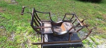 Prodám starožitné sáně z 18. století