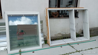 plastová "paneláková" okna 4ks