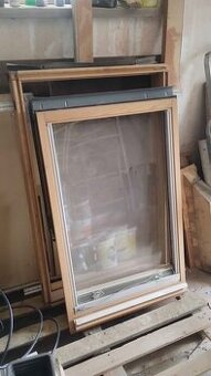 Okna střešní Velux dřevěná 3x