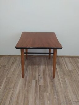 Retro konferenční stolek