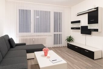 Cihlový 2+1 (67 m²) s velkým balkonem, výtahem - Úprkova