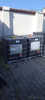 IBC nádrže na vodu - černé - 1000 litrů