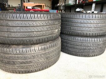 245/ 45/ R19