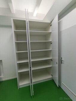 Policová skříň uzamykatelná