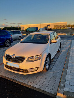 Škoda Octavia 1.4 tsi G-tec pravidelné servisy Výborný stav