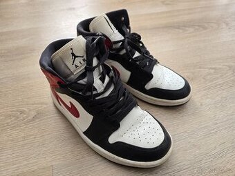 Jordan 1 Mid Gym Red