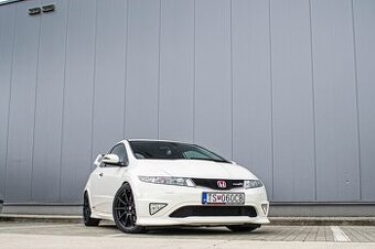 Honda Civic TypeR FN2 2.0 i-VTEC 148kW Championship White