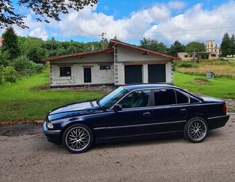E38 740i 210kw manuál 6q