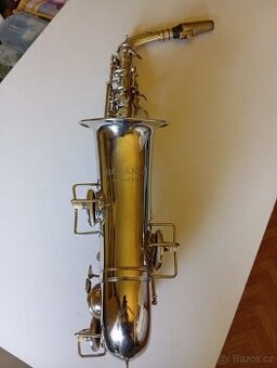Nabídka saxofonu k prodeji