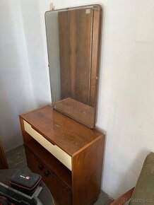 Skříňka se zrcadlem retro