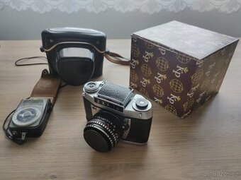 EXA Ia zrcadlovka + Meyer-Optik Oreston 50/1.8 + expozimetr