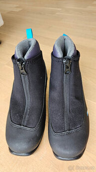 Dětské běžky 130 cm a boty vel.34