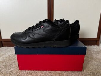 Nošené dětské/junior plné boty Reebok - vel. 38, černé