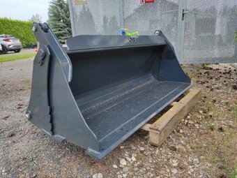 Kvalitní multifunkční lopata klapačka 4v1 s euro uchycením