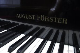 Koupím pianino nebo křídlo.