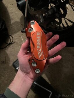 Beringer aerotec radiální brzdový třmen