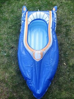 retro nafukovací lodka