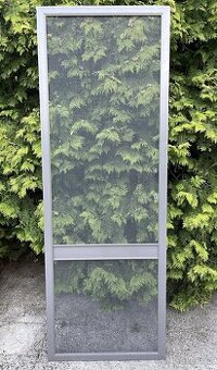 Dveřní síť proti hmyzu