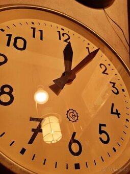 Vzácné hodiny Chronotechna z roku 1950