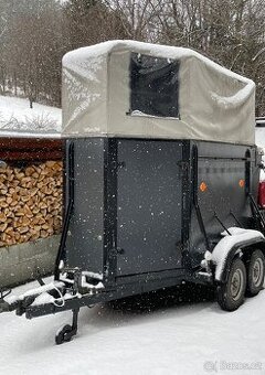 Přívěsný vozik na koně, přepravník na koně