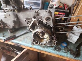 náhradní díly z motoru kymco dowtown 125