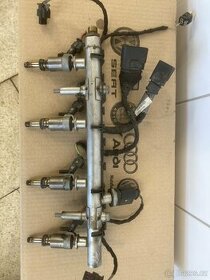 Vstřikovací lišta 06K133317G