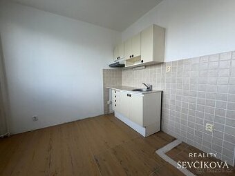 Pronájem bytu 1+1, 41 m2 – tř. Edvarda Beneše