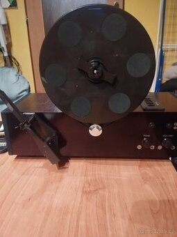 Vertikální gramofon (86)