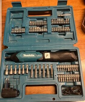 Akušroubovák Makita DF001D