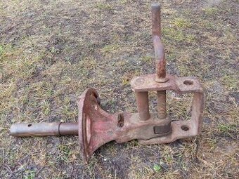 Závěs PF 62 motorobot