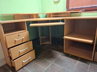 Kancelářský stůl