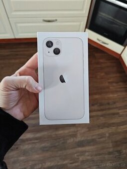 Krabička k mobilu Apple IPhone 12 v bílé