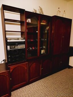 Skříně, skříňky (mahagon) na prodej