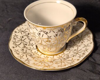 Starý porcelánový servis