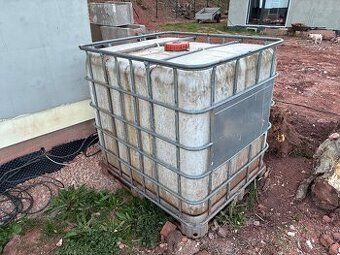 Prodám IBC kontejner (nádrž) 1000 l