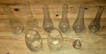 Skleněná stínítka ze starších lustrů a petrolejových lamp