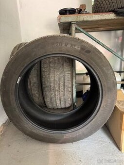 275/45 r20