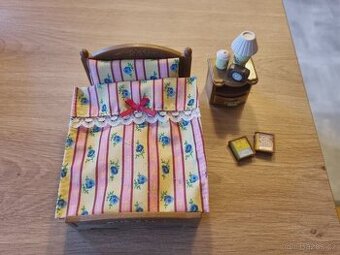 Sylvanian Families  Dvojlůžko s nočním stolkem