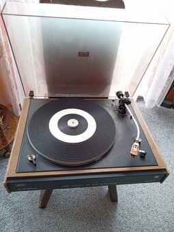 Tesla gramofon NC 440-Elektronic