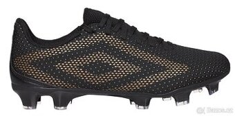 Pánské kopačky Umbro Velocita Matrix Club FG