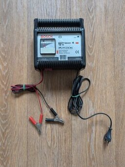 Nabíječka Bosch 12V / 2.7A