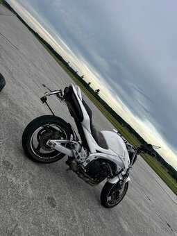 Suzuki gsr600 vymena