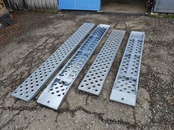 Pozinkované nájezdy na auto do 3500kg, 200-300cm, vyztužené