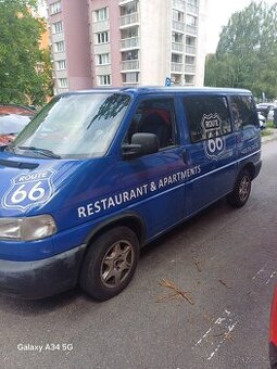 Volkswagen Multivan - 1