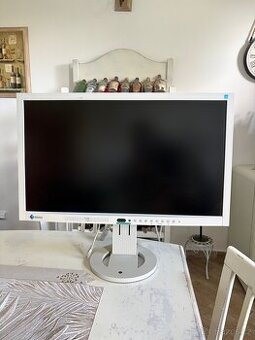 EIZO monitor