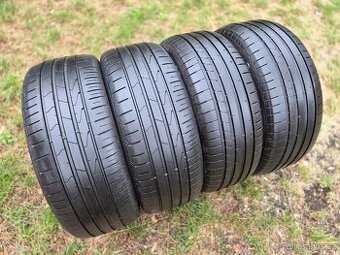 4x Letní pneu Dunlop + Hankook - 215/55 R17 - 85%