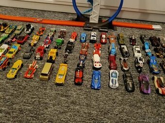 Auta hot wheels